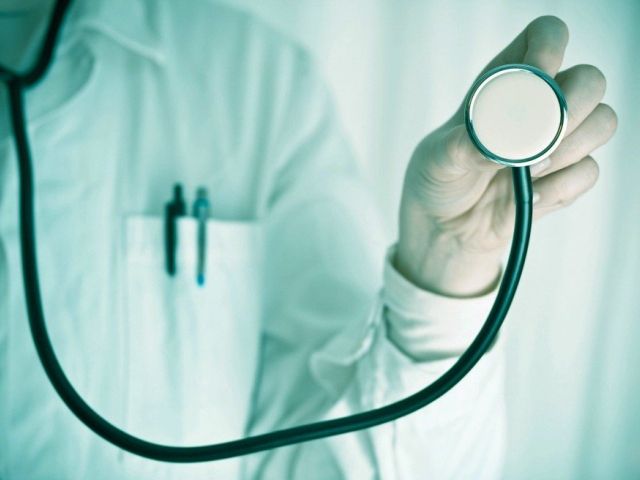 多様な人が集う新宿で進化する都市型内科医療と安心の健康サポート